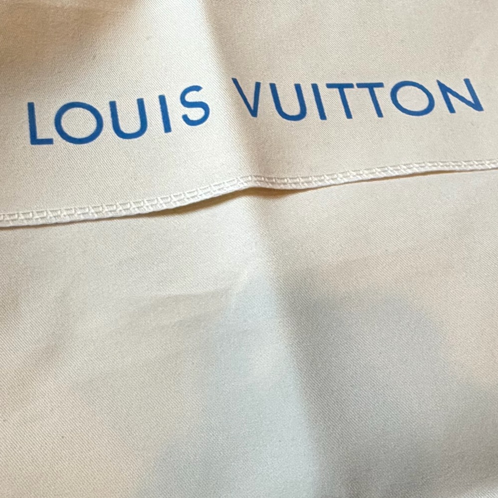 LV crossbody bag - Picture 6 of 6